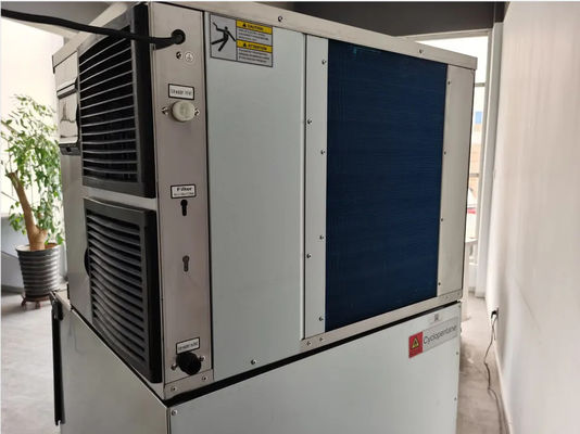Büyük Küçük Buz Makinesi Ticari Süt Çay Dükkanı UV Sterilizasyon 900kg / 24 316L